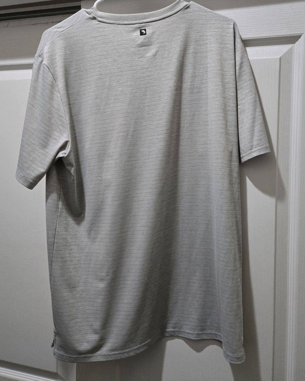 Salt Life SLX Men’s M Gray Striped V-Neck Pocket Tee Moisture Wicking Stretch gallery