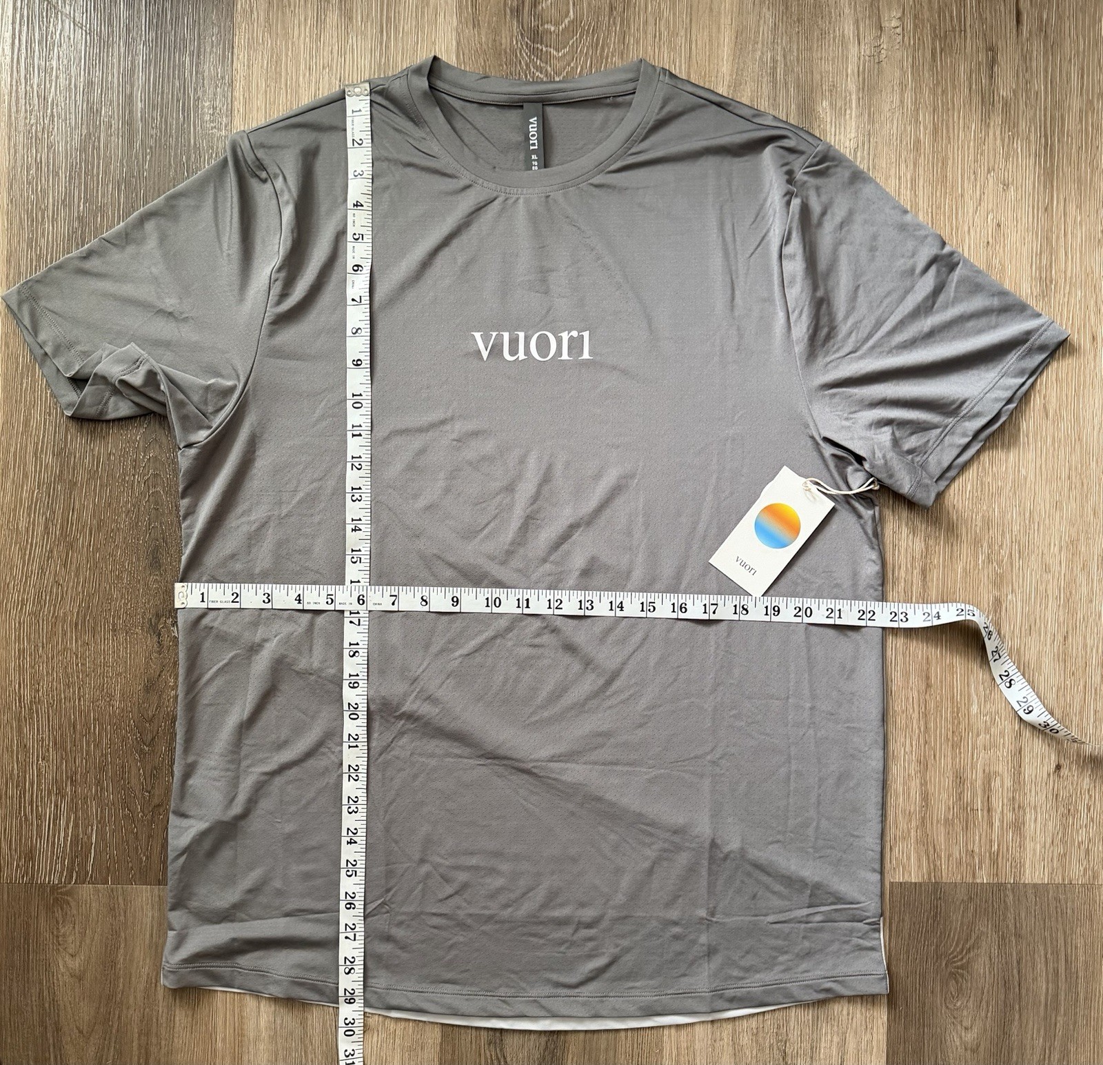 Vuori Short Sleeve Viewpoint Performance Tee 2.0 Cavern Grey Sz XL V1113-P NWT gallery