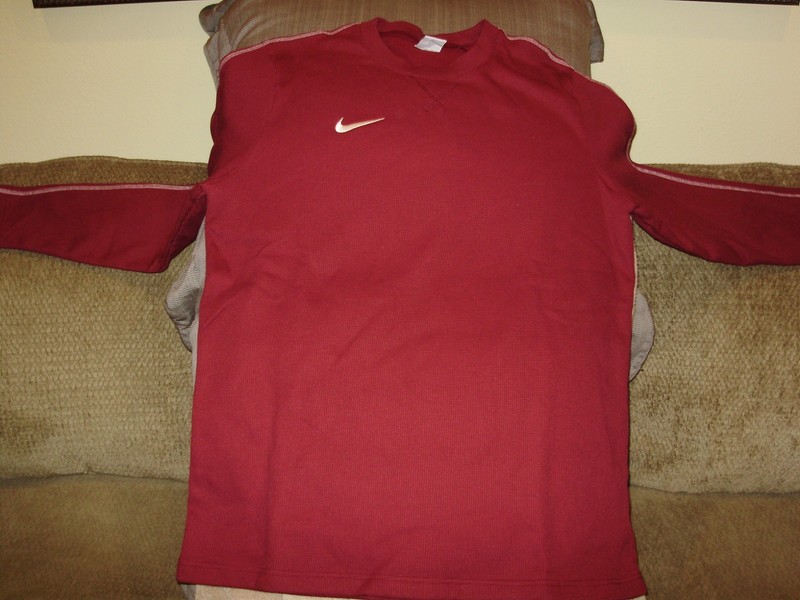 NIKE FJ9547-610 Cardinal White Crew Pullover Fleece L/S Thick Top Men's Large gallery