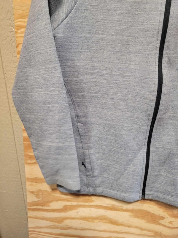 Avalanche Men's Activewear Top Size Small Gray Collar Quarter Zip Pockets gallery