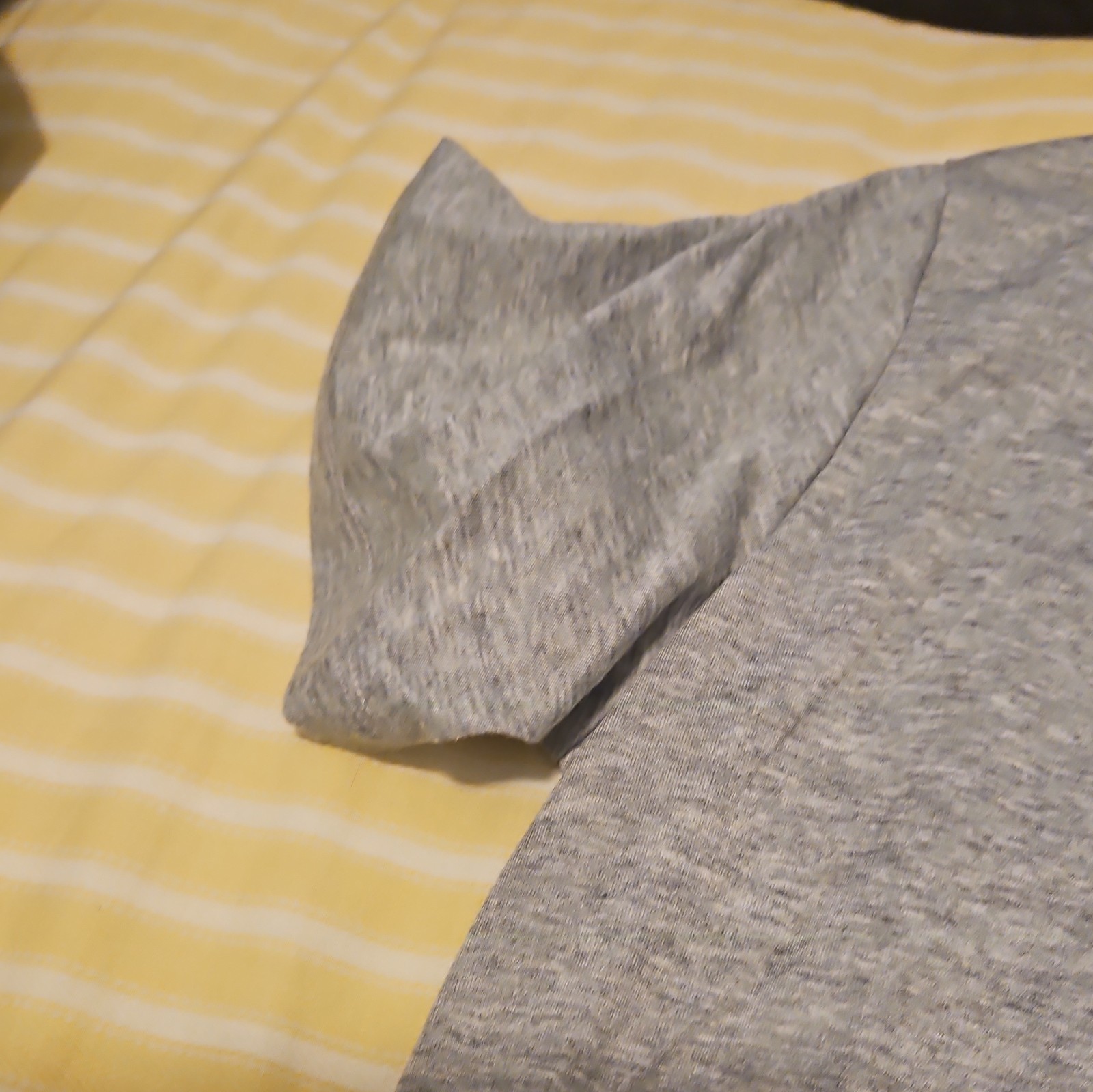 Nike Men’s Gray Solid Polyester Dri-FIT Logo Crew Neck Regular Fit T-Shirt XL gallery