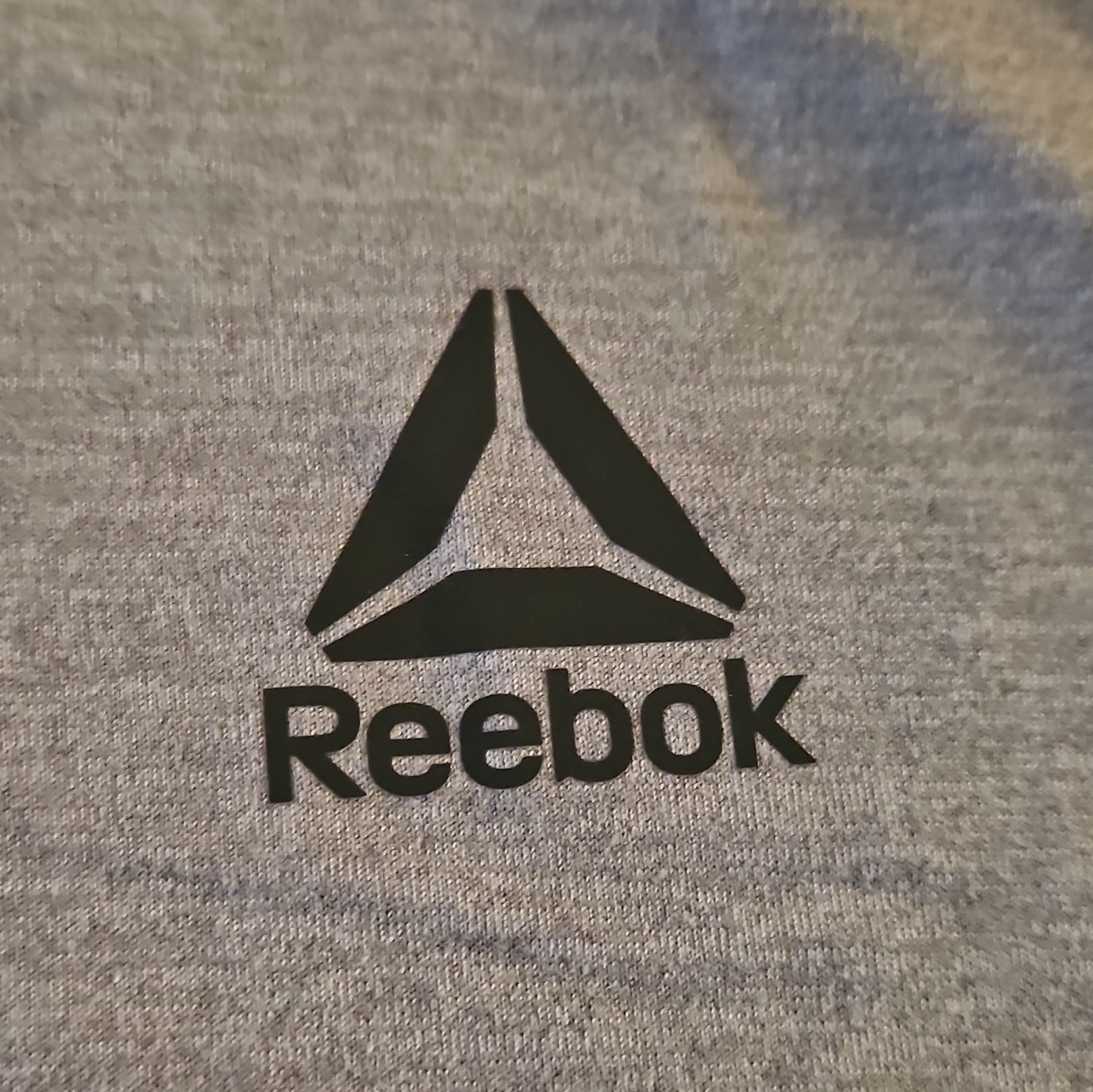 Reebok Men’s Activewear Crew Neck Short Sleeve Gray S Stretch Logo Polyester gallery