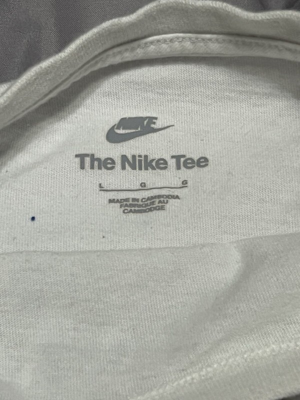 Nike Men's Sportswear T-Shirt Active Short Sleeve Graphic Tee gallery