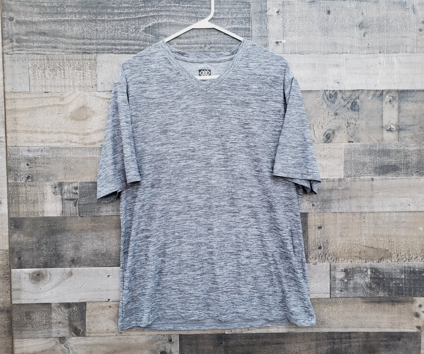 🔥 LEG3ND Brand Breathe Legend Gray Athletic Shirt Men's Large L V Neck gallery