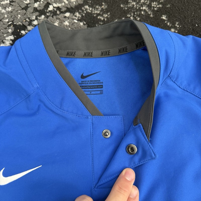 Nike Dri-FIT Better World Lightweight Athletic V-Neck Tee Blue S 715061 gallery
