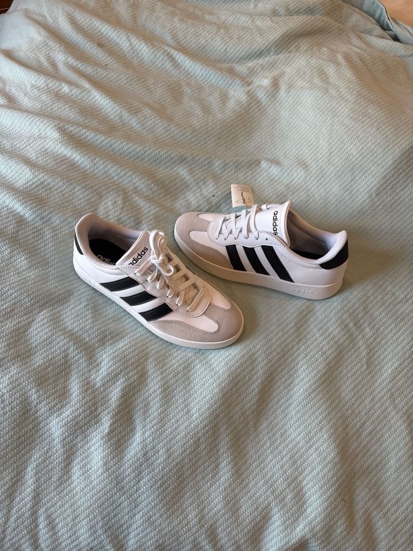 adidas Barreda Sneakers in Cloud White/Core Black/Grey One gallery