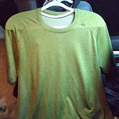 Lululemon Men’s L Green Crew Neck Athletic T-Shirt Stretch Breathable Logo