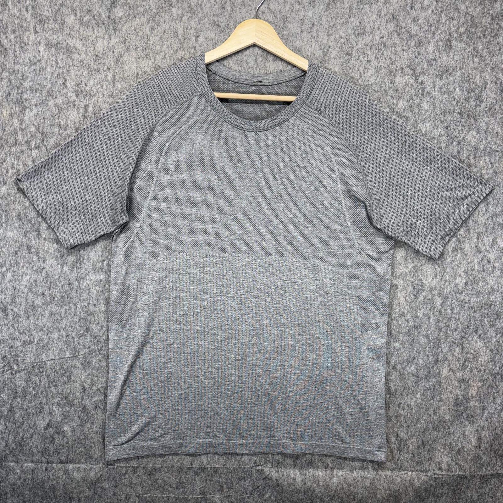 Lululemon Metal Vent Tech Shirt Men's Large Short Sleeve Gray Gym Stretch Run gallery