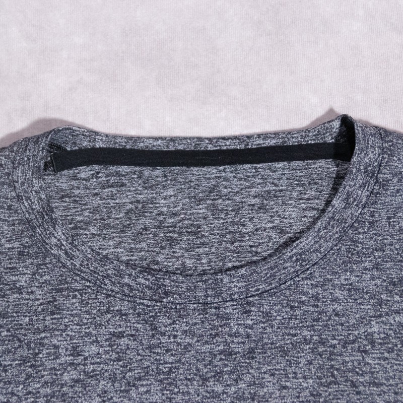 Lululemon Men's Surge Warm Crew Long Sleeve Dark Gray Pullover Shirt M/L (21x29) gallery
