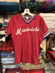 Vintage Bike Shirt Mens Medium Red Mavericks #8 Baseball Jersey USA 80s