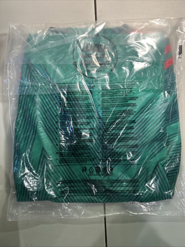adidas Mexico 22 Home Authentic Jersey Size Small - New With Tags Free Shipping gallery
