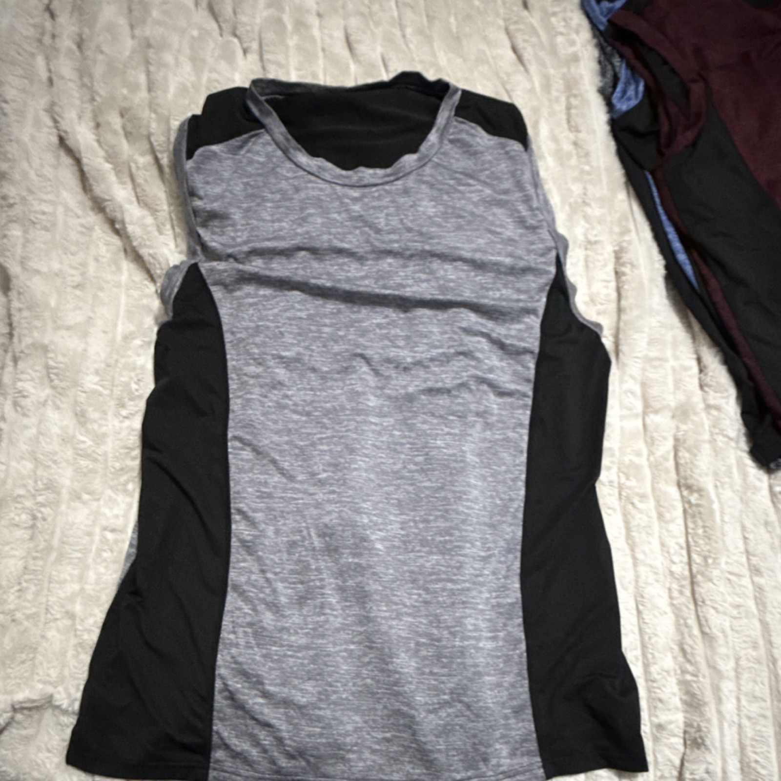 Matchle Men's Colorblock Sleeveless Tank Top XL Gray Black Blue Maroon gallery