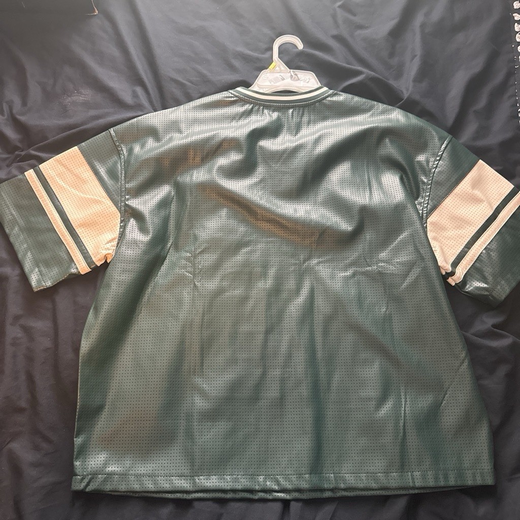 boohooMAN Men’s Mesh V-Neck Breathable Football Jersey Green/White Size M gallery