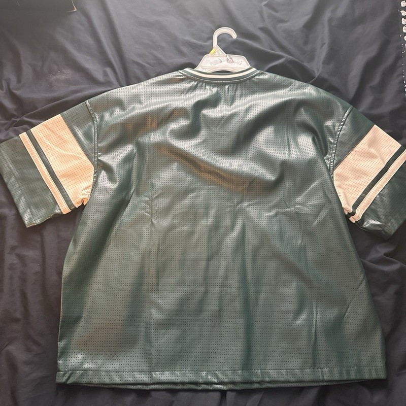 boohooMAN Men’s Mesh V-Neck Breathable Football Jersey Green/White Size M gallery
