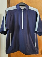 Foot Joy men’s size L short sleeves 1/2 zip shirt with pockets