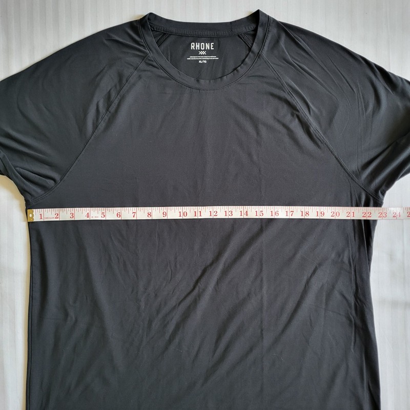 Rhone Reign Tee Men's XL Black Short Sleeve Performance Training Stretch T-shirt gallery