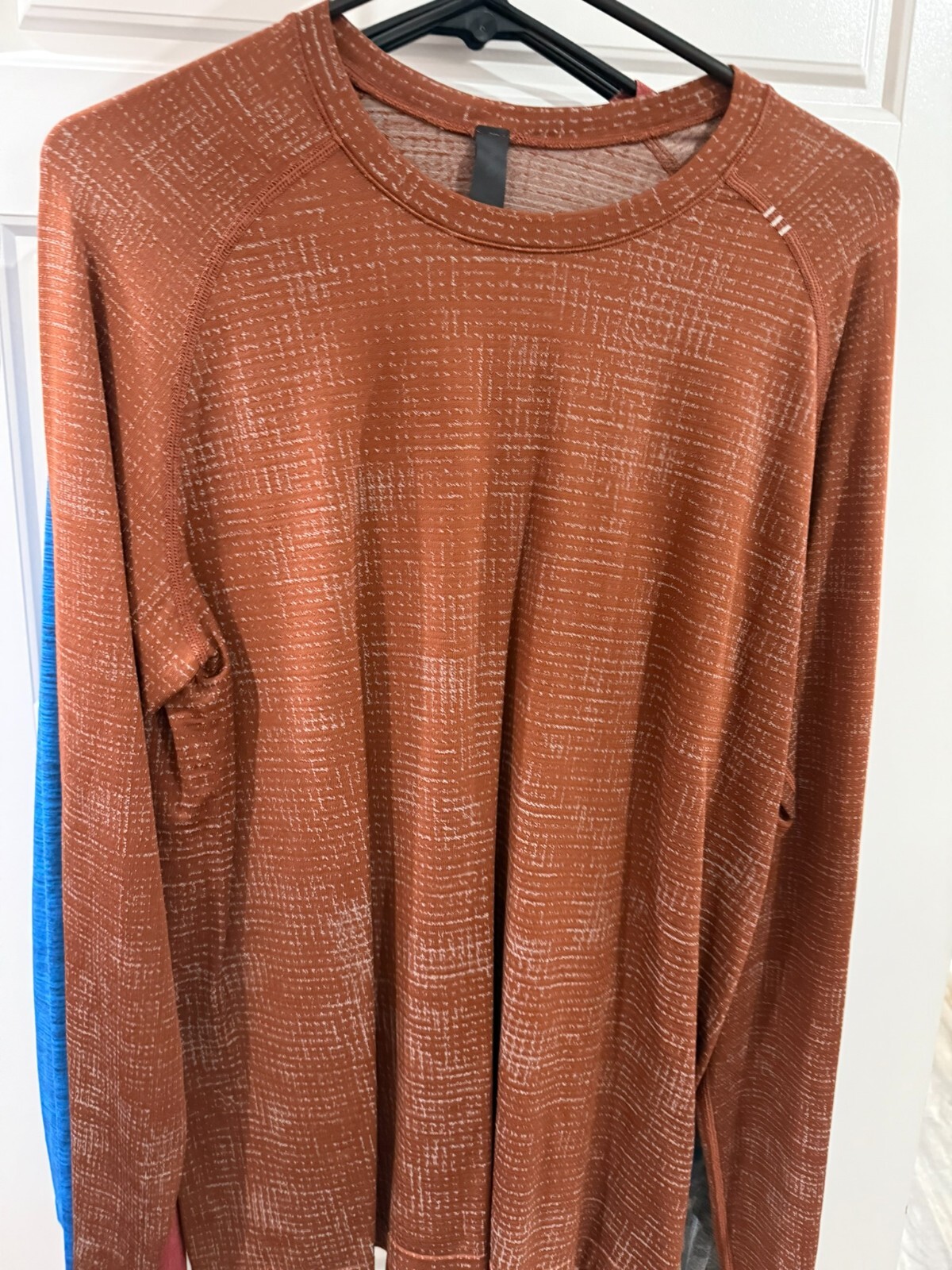 Lululemon Men's Long Sleeve Shirt Size Medium Grey and Black swirl color gallery