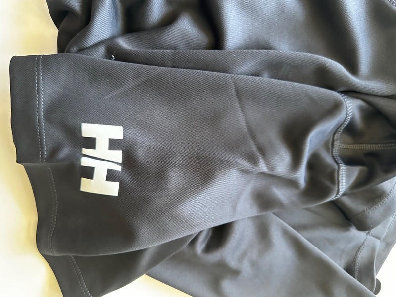 Helly Hansen Shirt Mens 2XL tech tshirt 2.0, 2 total one gray one black gallery