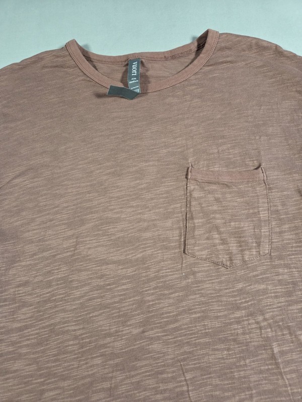 Vuori Men's Medium Tradewind Performance T-Shirt Heather Brown Breathable Pocket gallery