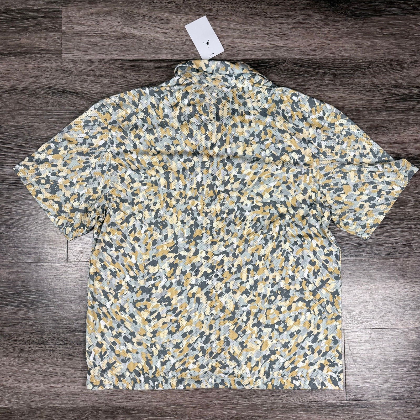 Nike Jordan Men's Medium Poolside Button Down Shirt FN4641-133 NEW $70 gallery