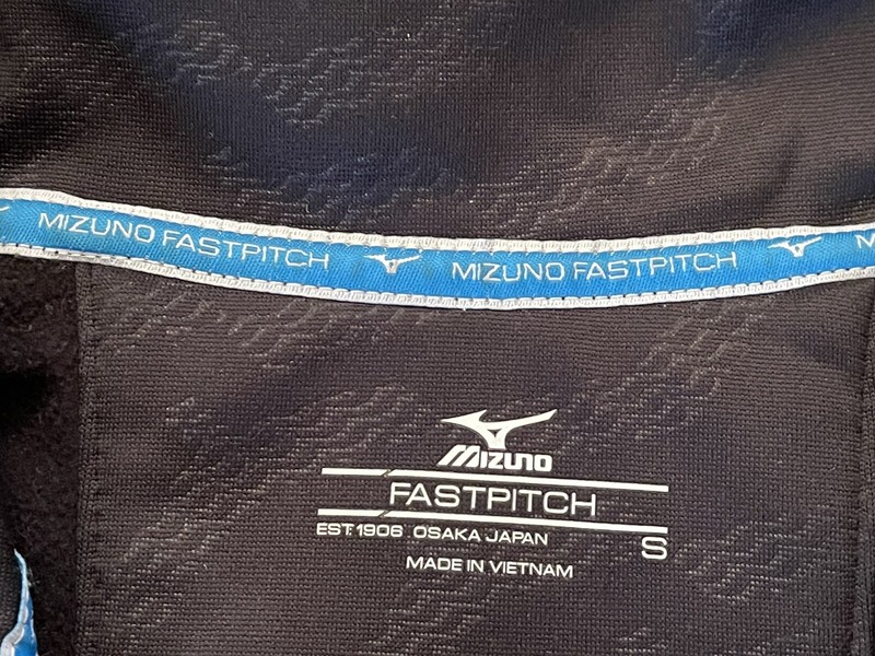 Mizuno Mens Thermal 1/4 Zip Pullover Fleece Lined Black Mens Small/Womens Medium gallery