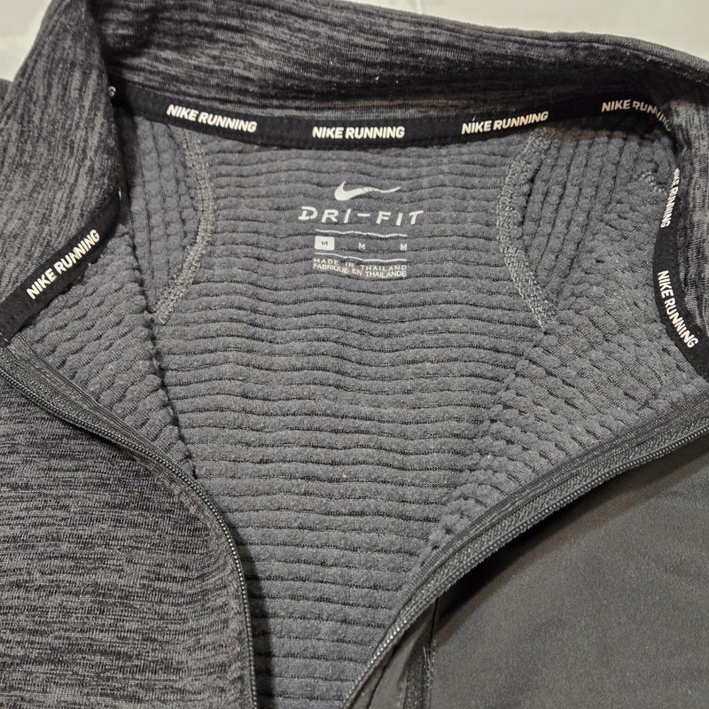 Nike Running Therma Sphere Element Waffle Gray 1/4 Zip Pullover Size Medium gallery