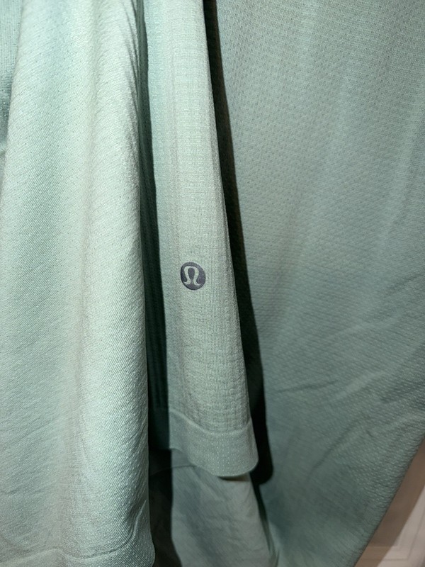 lululemon Metal Vent Tech Short-Sleeve Shirt - Large (L) / Mint gallery