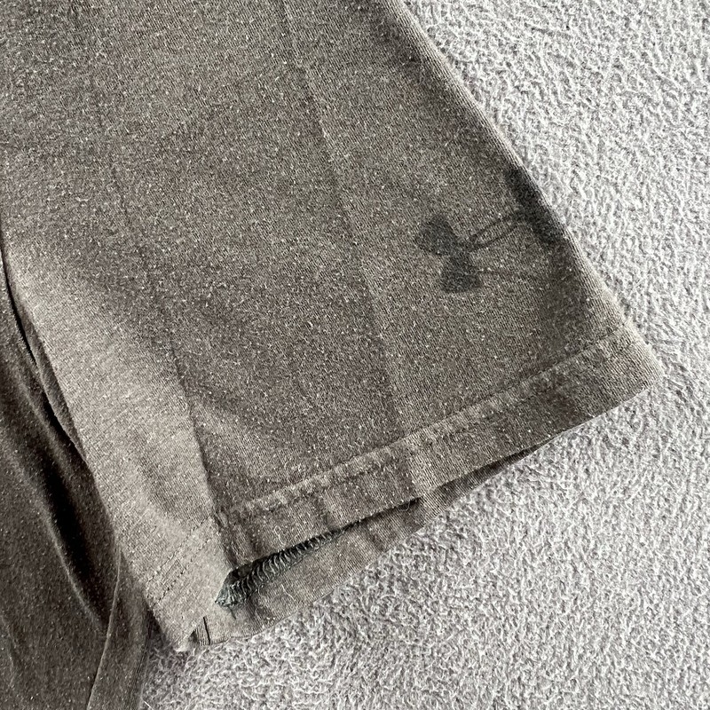 Under Armour Project Rock Shirt Mens Medium Gray Bull Logo Loose Heatgear Gym gallery