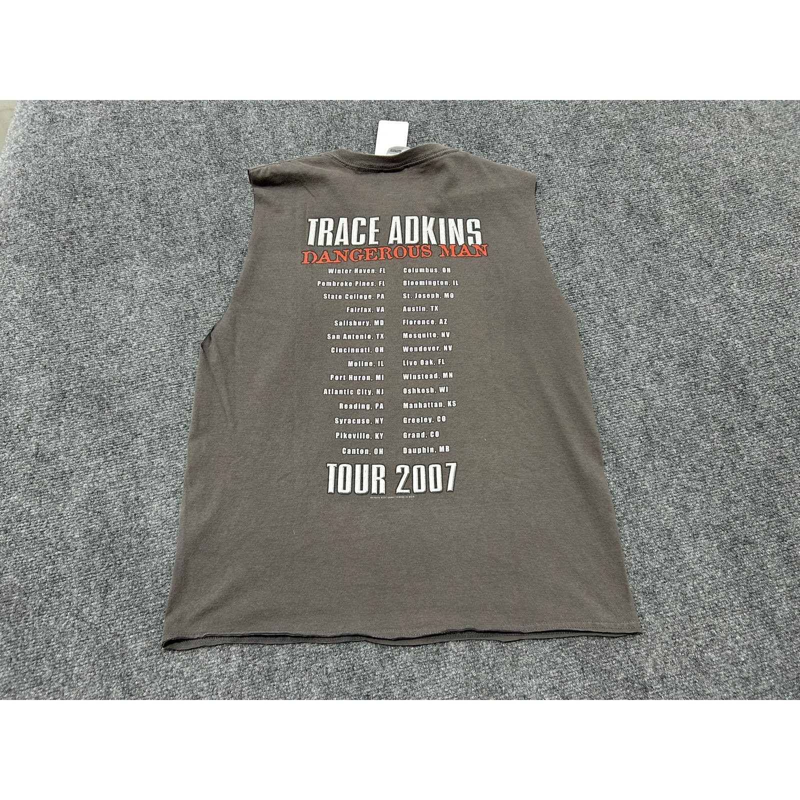 Cutoff Sleeveless 2007 Trace Adkins Dangerous Man Tour Tee - Grey Size Medium gallery