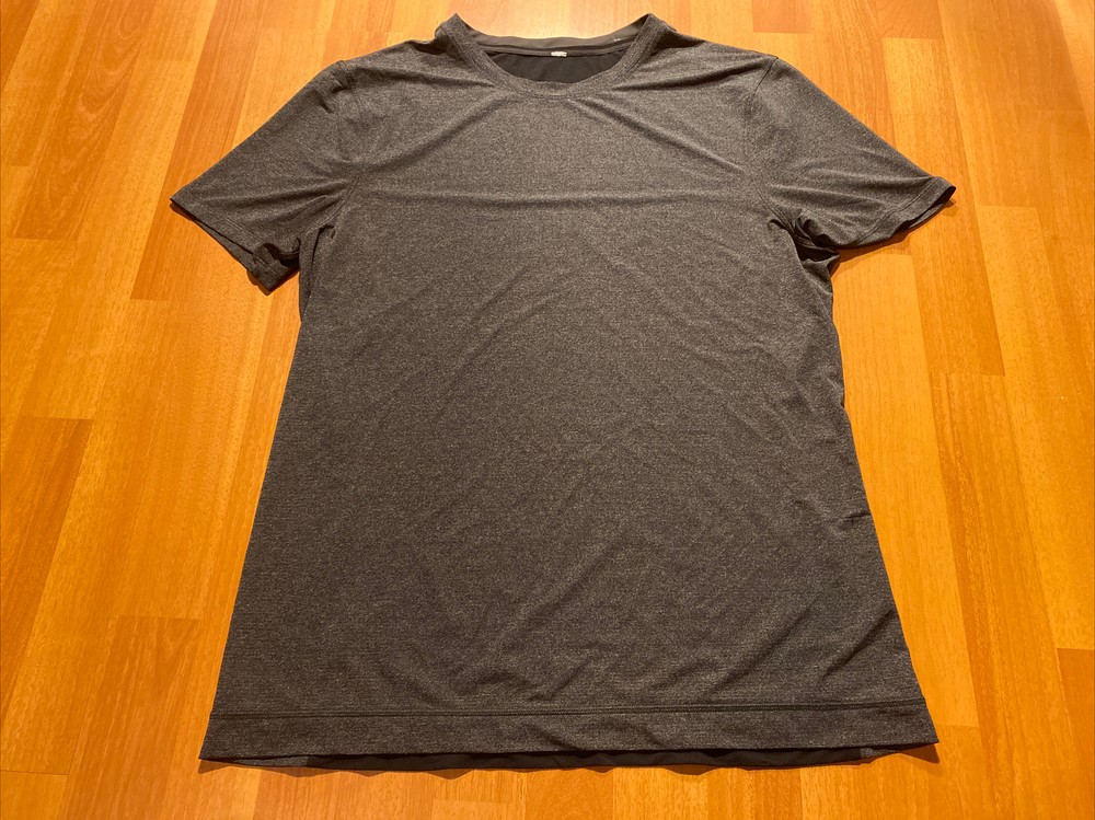 Lululemon Active Shirt Men’s Medium? Stretch Running Gray And Black