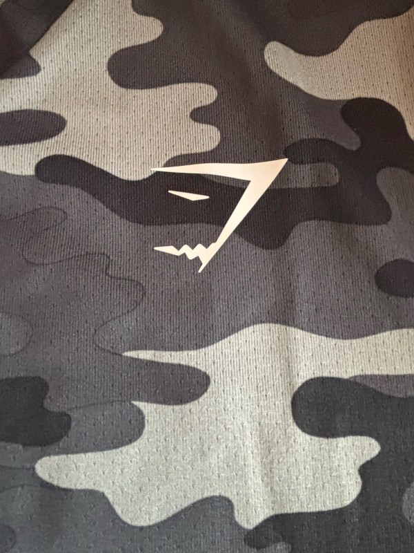Gymshark Adult Poly Mesh Training S/S Slim T-Shirt Camo Black Gray White - NWOT! gallery