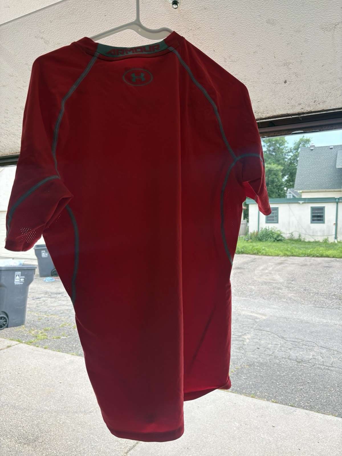 Under Armour HeatGear Boys Compression T-Shirt Red Short Sleeve Crew Neck YXL gallery