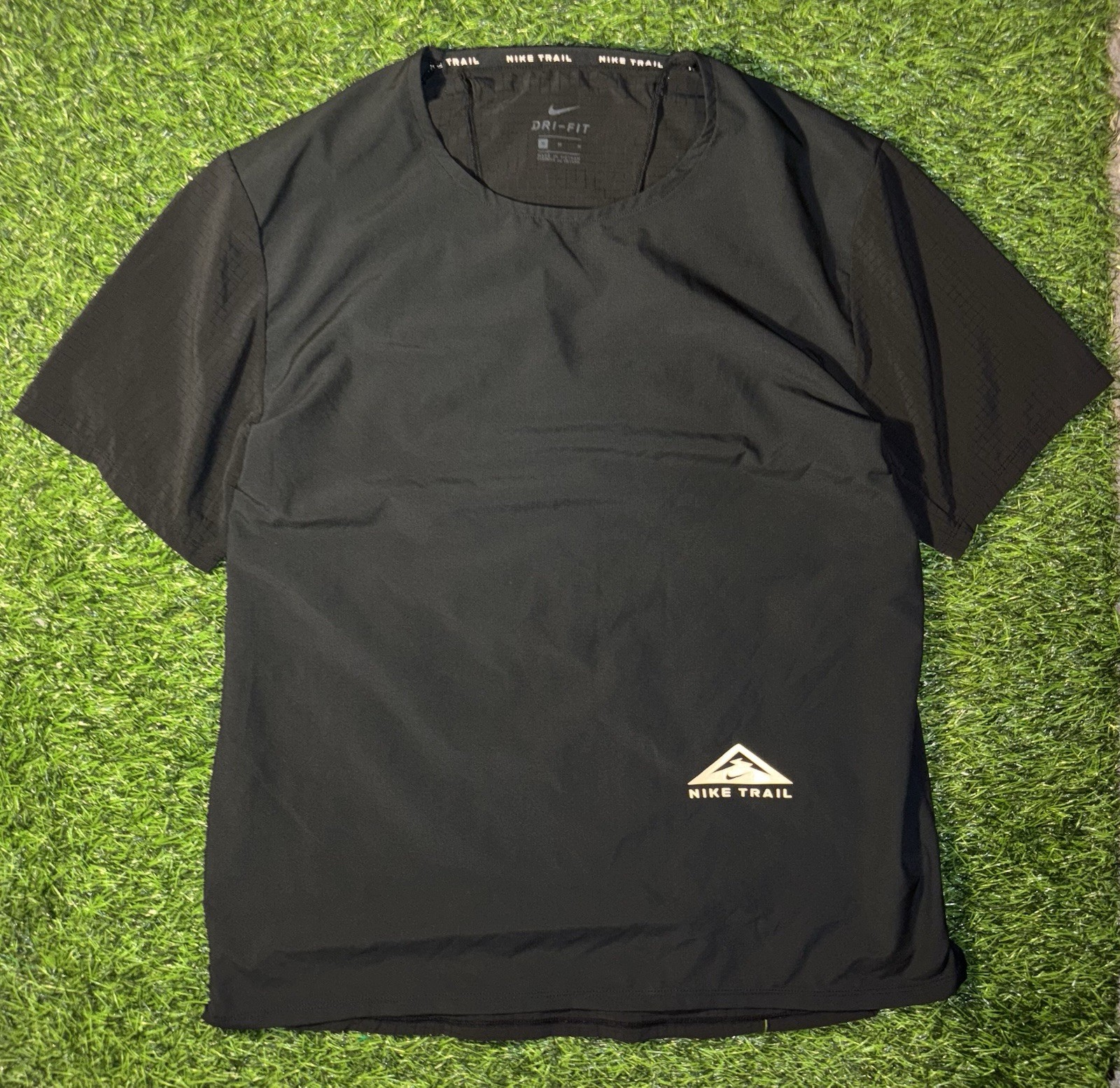 Nike Dri-FIT Rise 365 Trail Mens Medium Running T-Shirt Black Gray DN4482-010 gallery