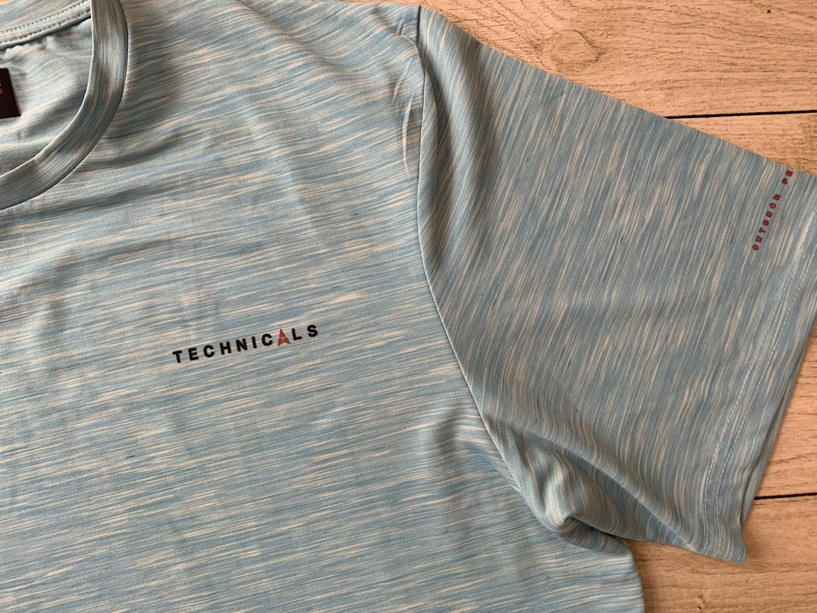 Breathable TECHNICALS Outdoor Performance T-SHIRT (L) gallery