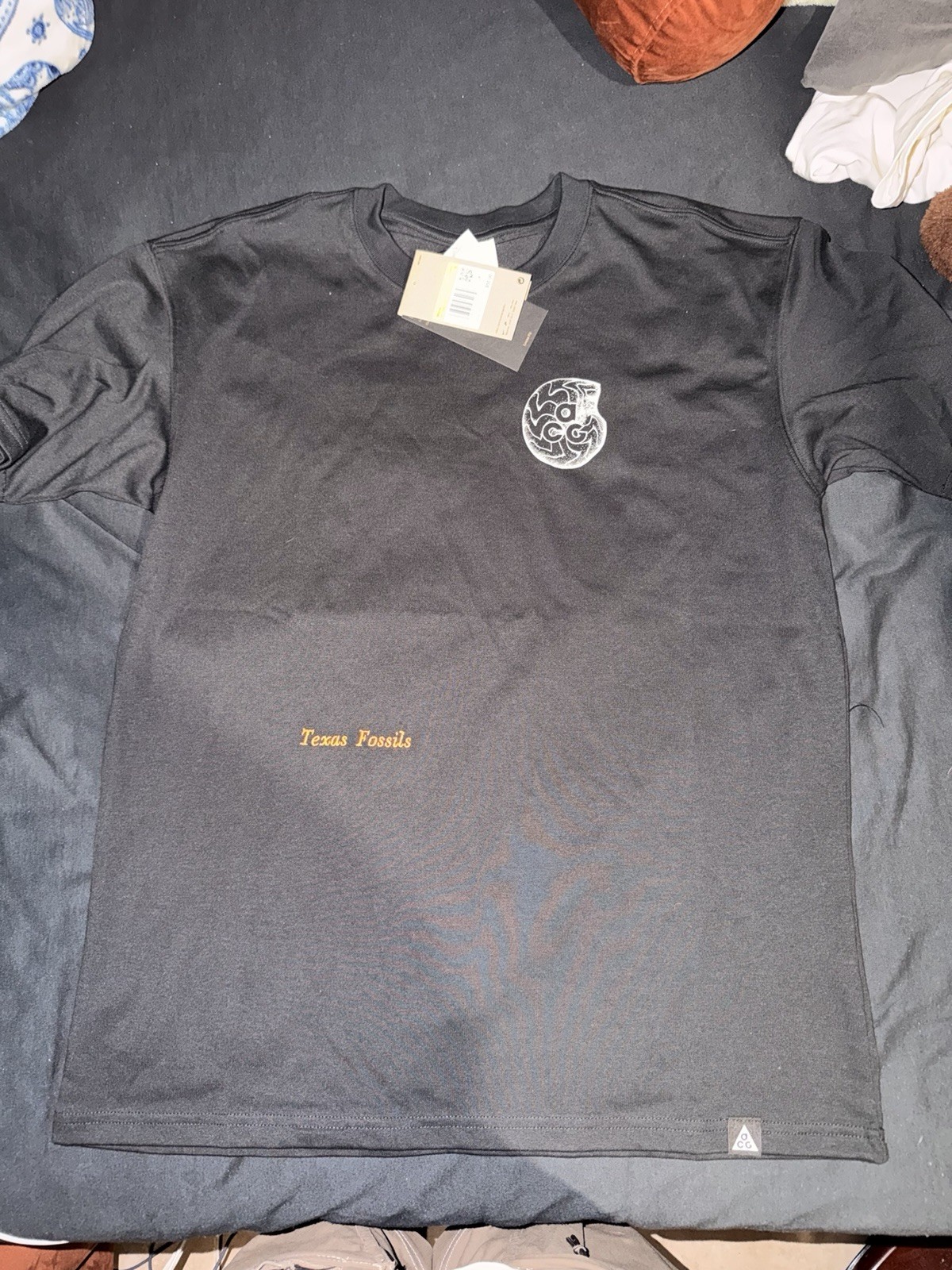 Nike ACG Dri-FIT Loose Fit Men's Graphic Crew Neck Tee Black Size S gallery
