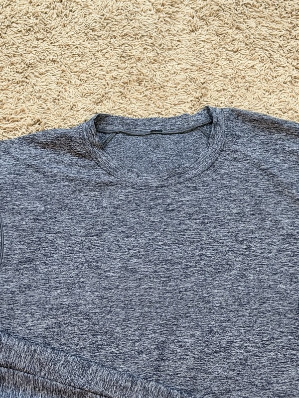 Lululemon Men’s Surge Rulu Reflective Long Sleeve Shirt (Hidden Zip Pocket) XL gallery