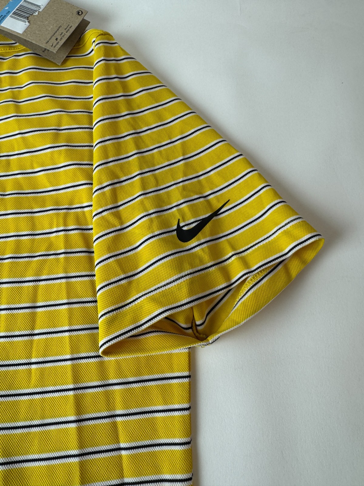 Nike Dri-FIT Victory Yellow Stripe Golf Polo Size Medium gallery