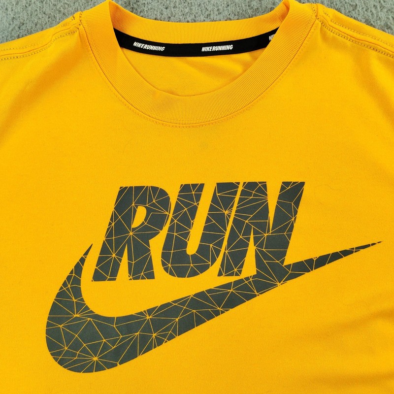 Nike Dri-FIT Run Shirt Mens Medium Yellow Short Sleeve Graphic 619626-807 gallery
