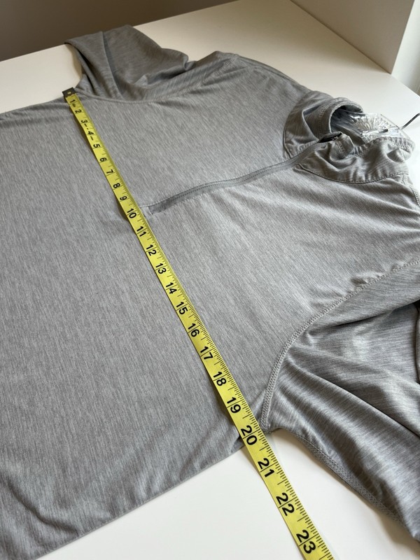 Vuori Ease Performance Half Zip Pullover Sweatshirt Gray Fits Like Medium gallery