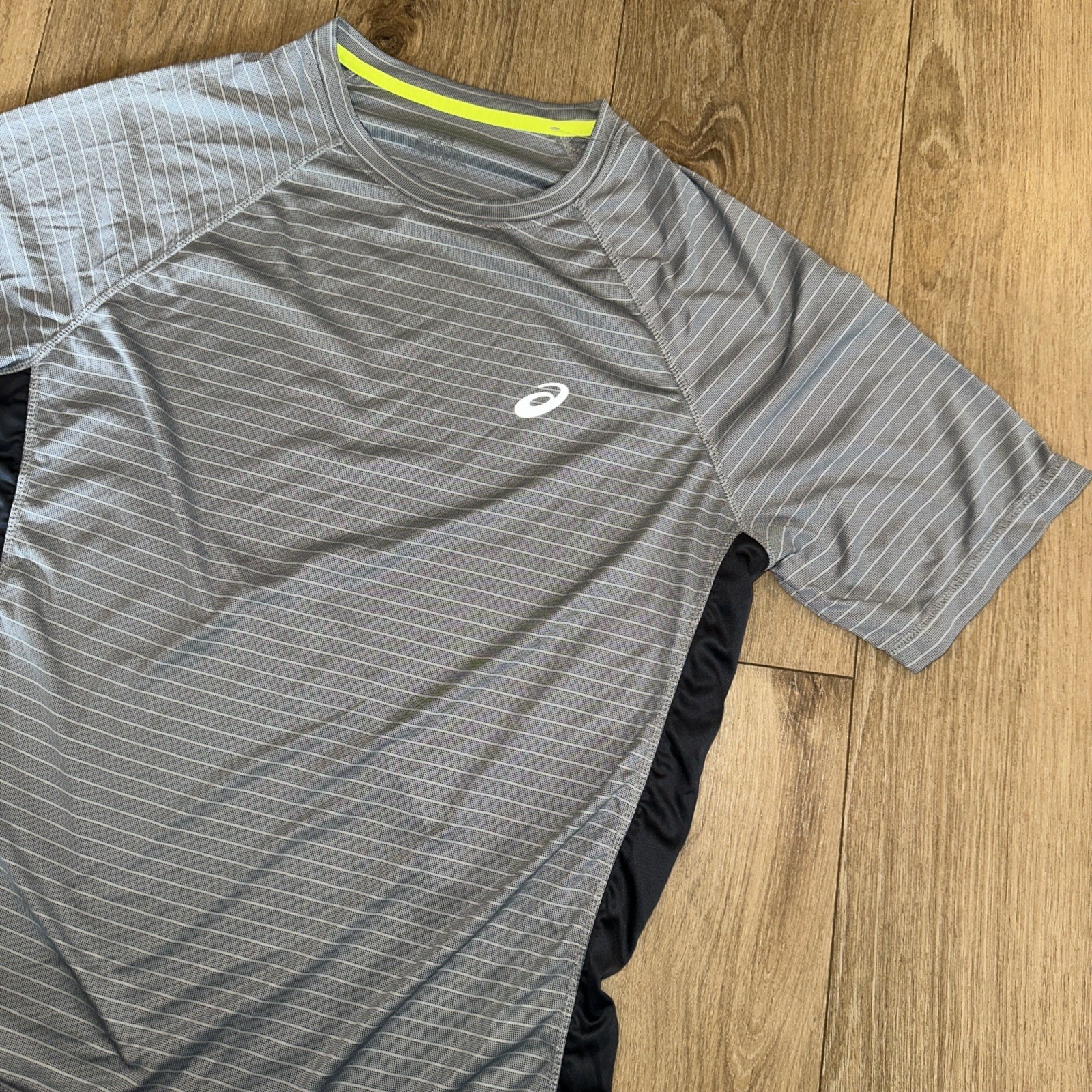 ASICS Men’s Performance Running Shirt Large S/S Grey Stripe Logo Gym gallery