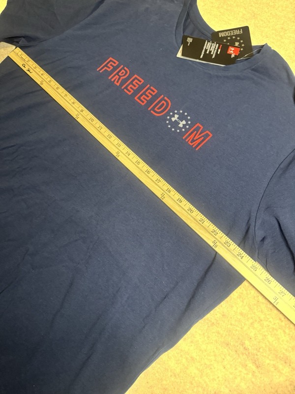NWT Under Armour Men Tshirt 2XL gallery