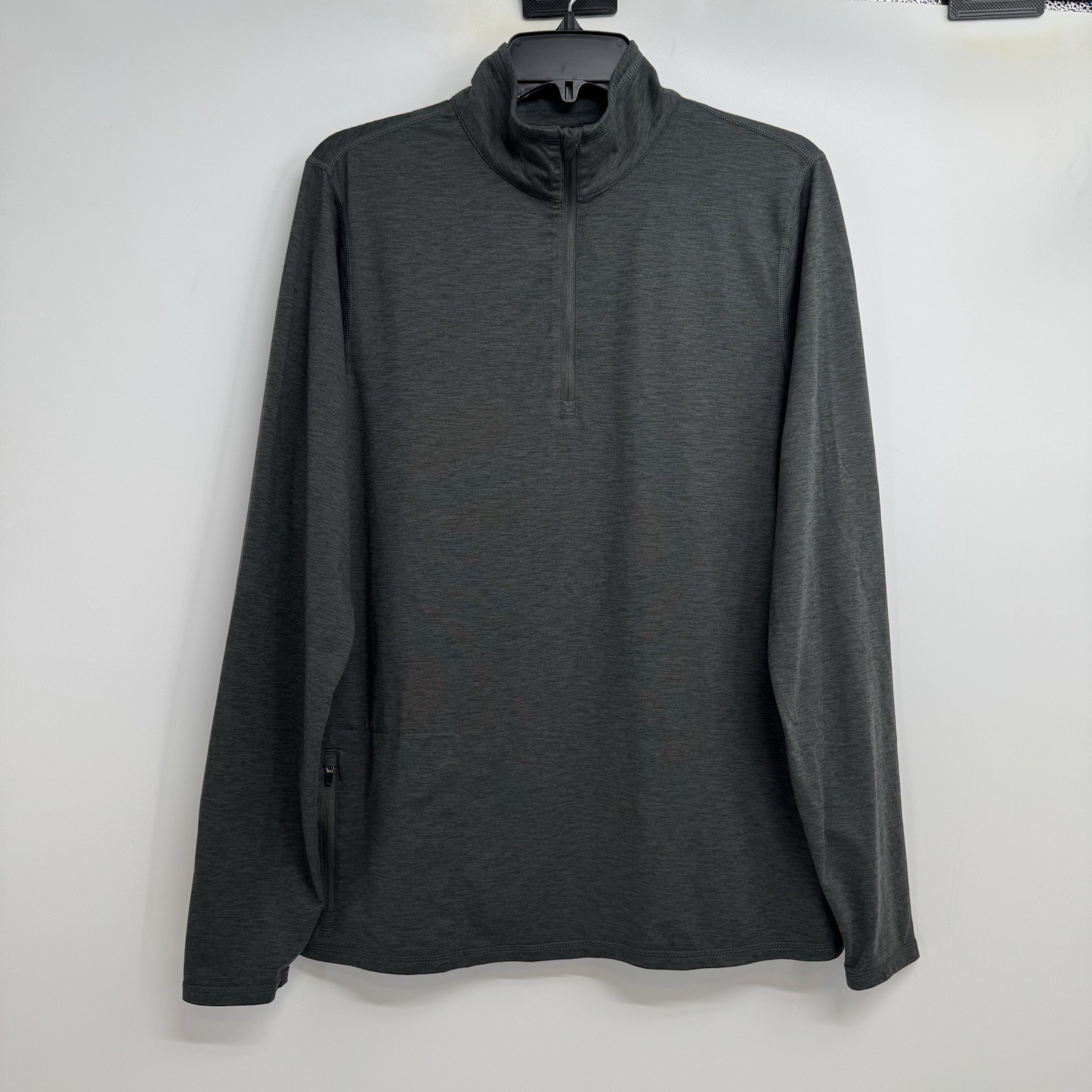 Vuori Ease Performance Half Zip Men’s M Grey Long Sleeve Stretch Pullover V221 gallery