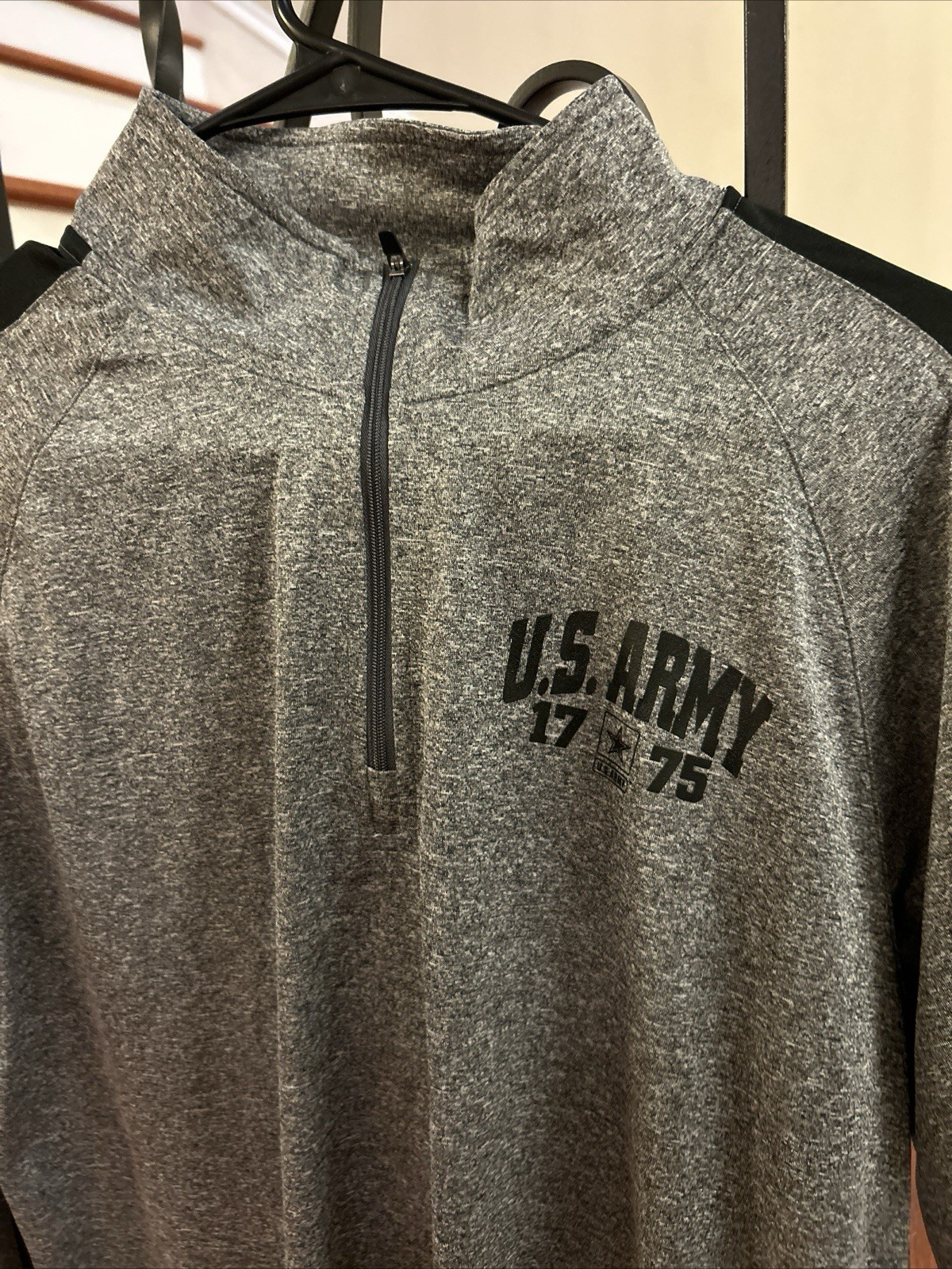 Men's US Army 1775 Gray 1/4 Zip Pullover M Long Sleeve Activewear Top Zipper gallery