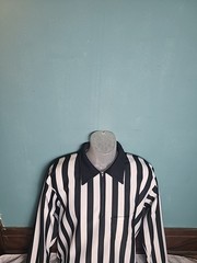 Honig’s Whistle Stop Referee Shirt Size XL Made In USA V-Neck-Vintage