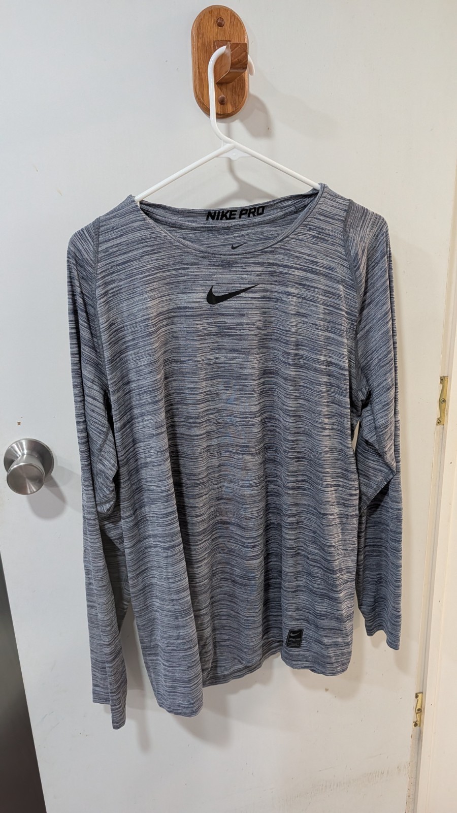 Nike Pro Dri Fit Mens XL Athletic Long Sleeve Pullover Gym Training Shirt gallery
