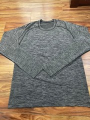 Lululemon Men’s Abstract Line Crew Neck Long Sleeve Athletic Top, Gray, L Size