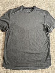 Nike Tech Pack Dark Gray Athletic Knit Running Shirt Men’s M Wicking EUC