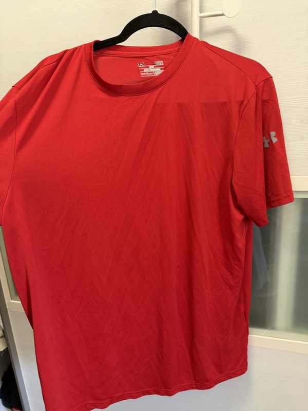 Under Armour HeatGear Men's Loose Fit Short Sleeve Crew Neck Tee Red LG/G gallery