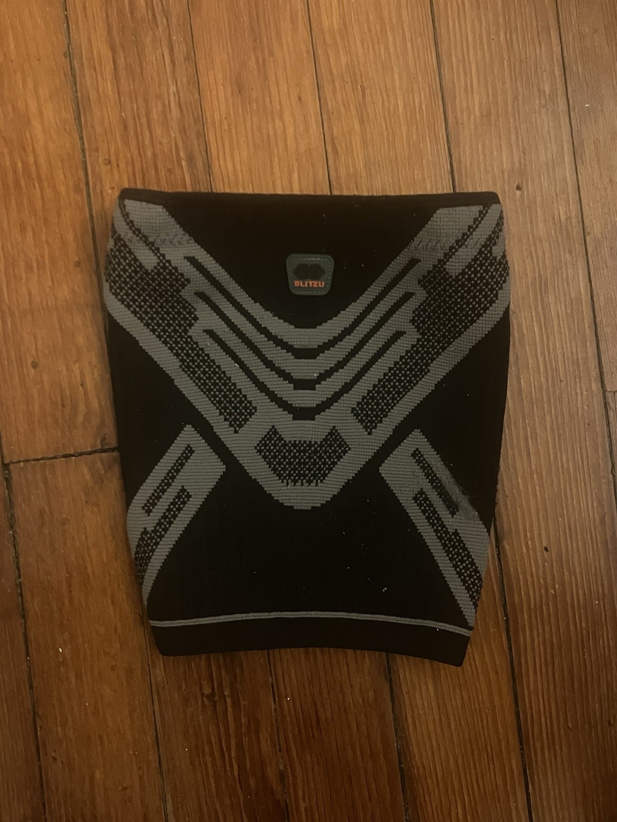 Blitzu Black Hamstring Athletic Compression Sleeve Size Large gallery