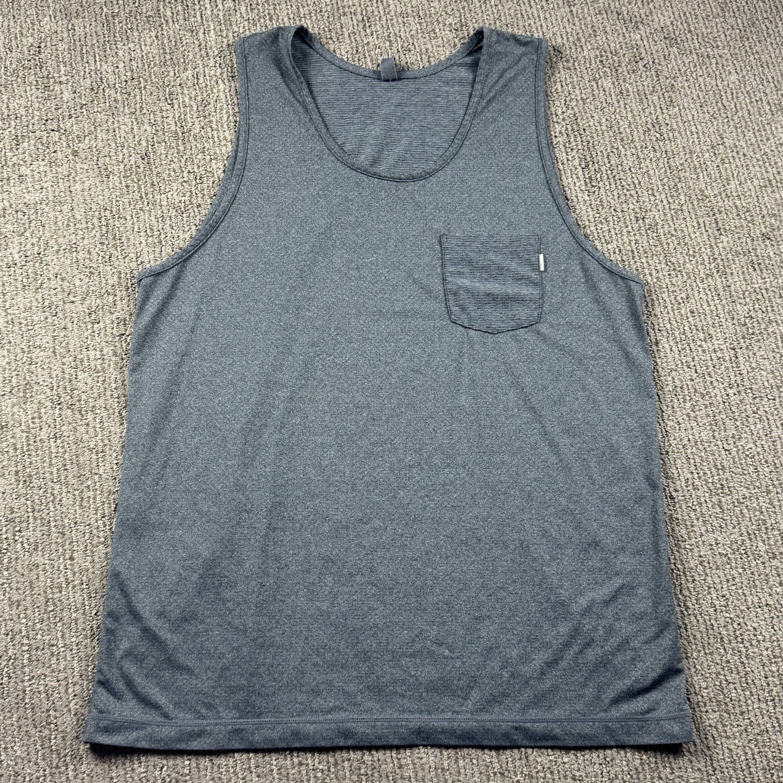 Vuori Mens L Tradewind Performance Tank Pocket Grey gallery